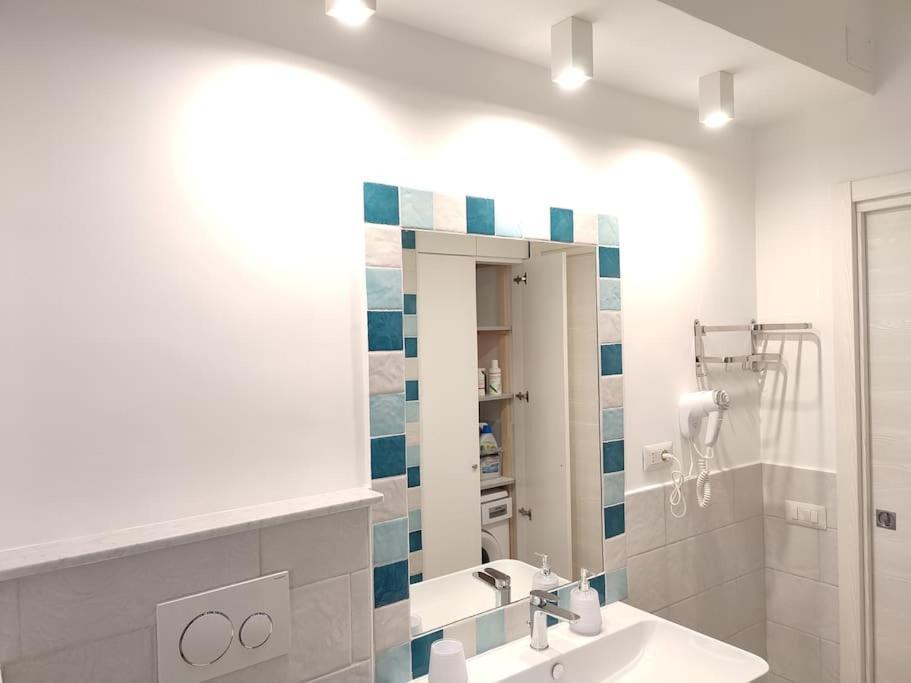 Sunnyhome- Ostia Lido Vista Mare 2 Bagni Luaran gambar